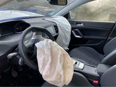 Peugeot 308 — 5P ALLURE 1.5 BHDI 130CV — 01/2020