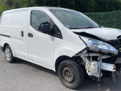 NISSAN E-NV200