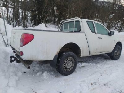 MITSUBISHI L200 2.5TD