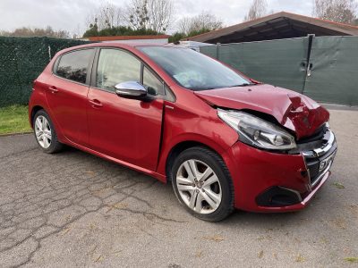 Peugeot PEUGEOT 208 1.2I PURETECH 12CV 82S