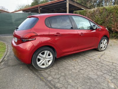 Peugeot PEUGEOT 208 1.2I PURETECH 12CV 82S
